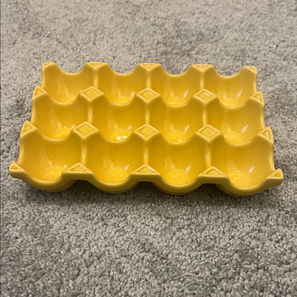 Food Network Sunny Yellow Stoneware Egg Tray NWOT - Picture 4 of 4